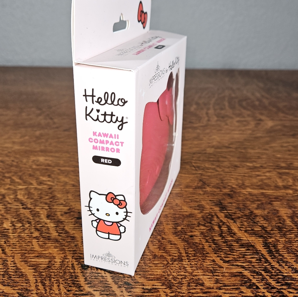 Hello Kitty Kawaii Battery Compact Mirror NIB - Picture 4 of 7